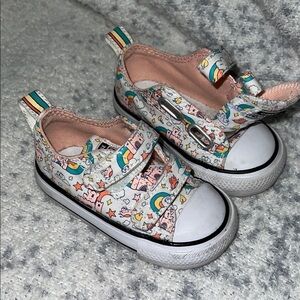 Converse Chuck Taylor All Star Rainbow Castle 2v Toddler size 4 US